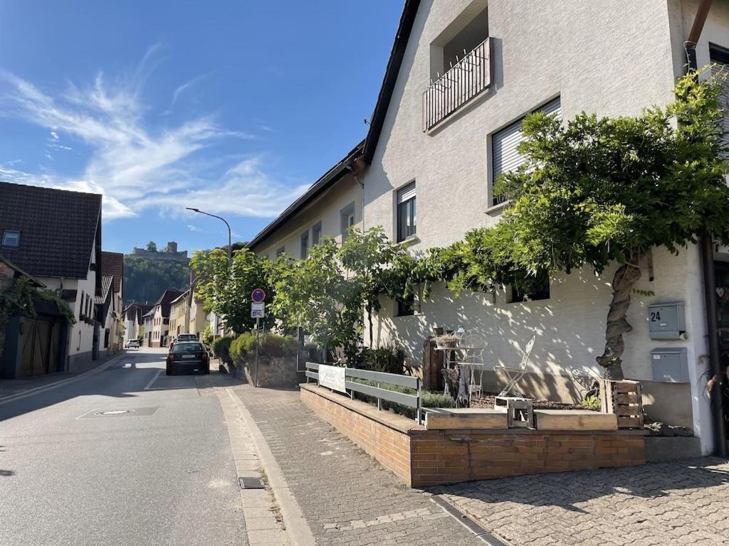 Modern Holiday Apartment In The Heart Of Klingenmünster Exterior foto
